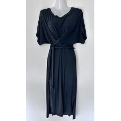 Robe noire extensible