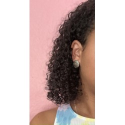 Boucle d'oreille à clou fantaisie